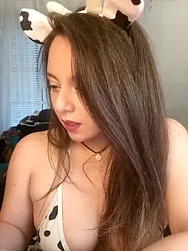 Snapshot of Kimiechanuwu chatting on 10-22-25, 03:23 Kimiechanuwu online show from 10-22-25, 03:23