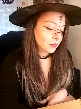 Snapshot of Kimiechanuwu chatting on 10-24-25, 02:35 Kimiechanuwu online show from 10-24-25, 02:35