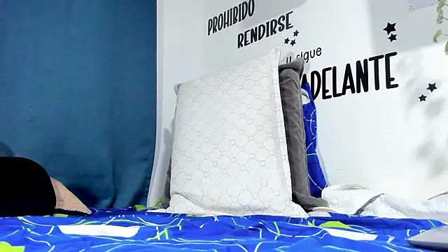 Aronxxs online show from 11-15-25, 09:06