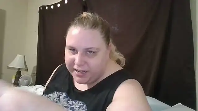 Tabbycat27 online show from 10-05-25, 07:12