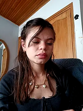 Snapshot of Violeta_12- chatting on 02-19-26, 02:13 Violeta 12- online show from 02-19-26, 02:13