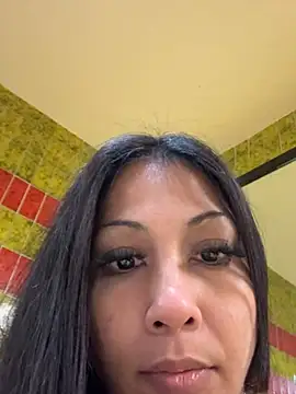 Snapshot of Gin4Cole chatting on 03-09-25, 07:34 Gin4Cole online show from 03-09-25, 07:34