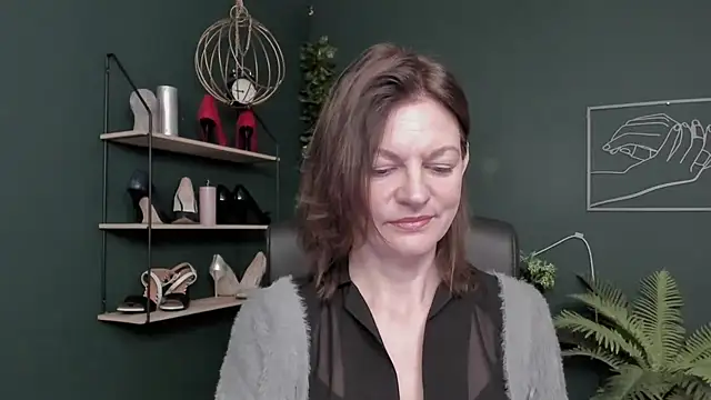 VivianWILD online show from 11-28-25, 07:44