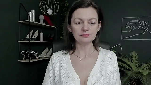 VivianWILD online show from 02-28-26, 06:58