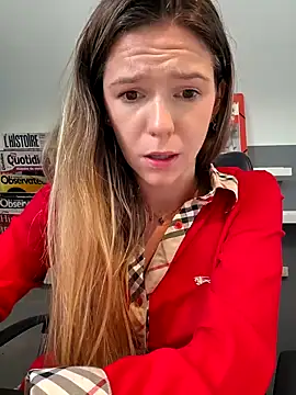 Snapshot of lucie_mehott chatting on 10-21-25, 09:10 lucie mehott online show from 10-21-25, 09:10