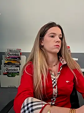 Snapshot of lucie_mehott chatting on 11-20-25, 08:47 lucie mehott online show from 11-20-25, 08:47