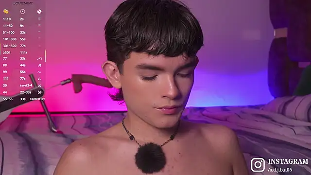 Angelo 018 online show from 10-31-25, 03:18