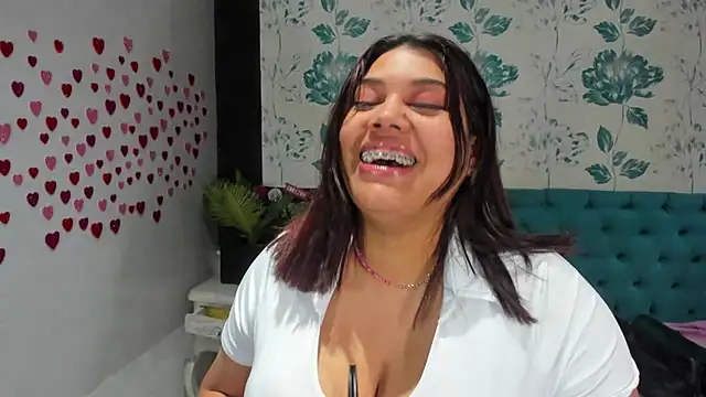 LindaBreeS online show from 01-22-25, 07:45