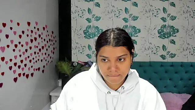 LindaBreeS online show from 01-23-25, 01:13