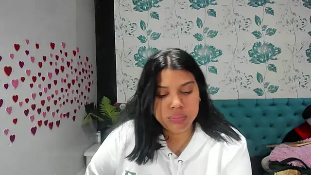 LindaBreeS online show from 01-26-25, 02:08