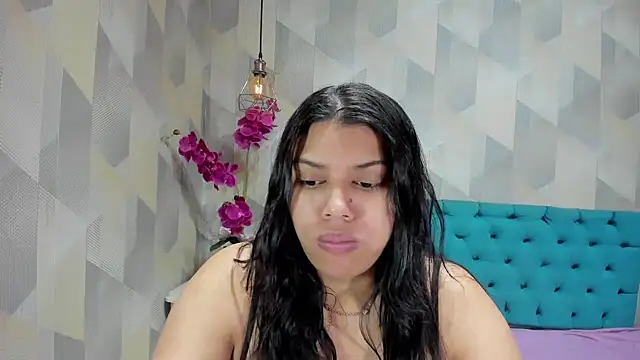 LindaBreeS online show from 10-22-25, 02:06