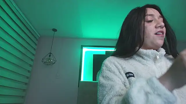 Andrea Ramos online show from 02-27-25, 03:04