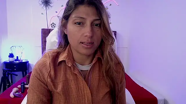 elena detroya online show from 10-04-25, 12:25