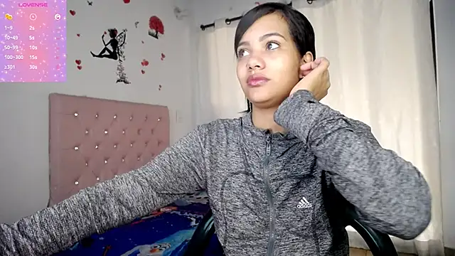 Snapshot of Kloy__sech- chatting on 02-19-25, 01:28 Kloy sech- online show from 02-19-25, 01:28