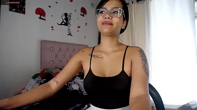 Snapshot of Kloy__sech- chatting on 02-25-25, 05:58 Kloy sech- online show from 02-25-25, 05:58