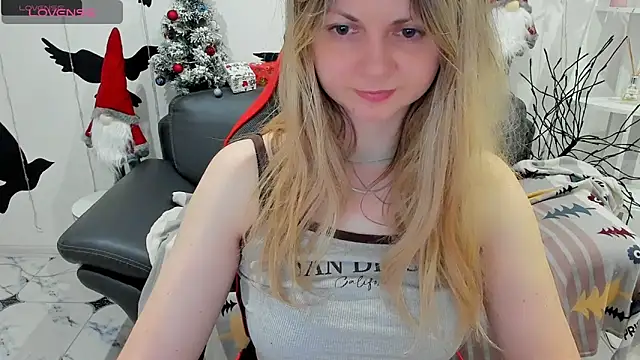 SmilingEmily  online show from 01-06-25, 07:42