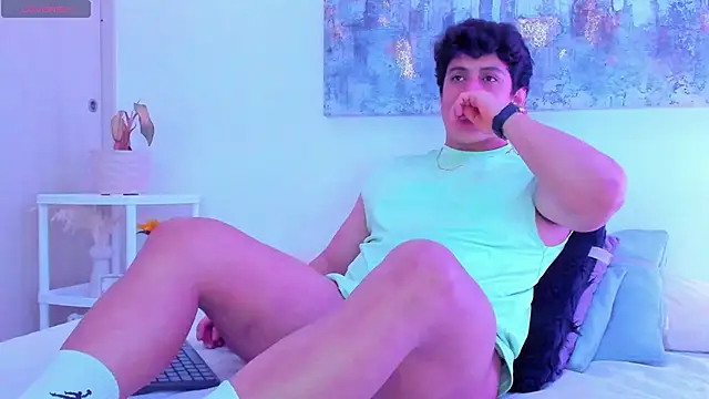 arminjones1 online show from 01-11-26, 06:29