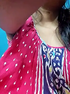 Snapshot of sexyindi_couple chatting on 11-25-25, 12:49 sexyindi couple online show from 11-25-25, 12:49