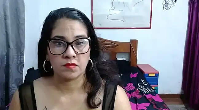 Mistresskloe01 online show from 12-06-24, 12:49