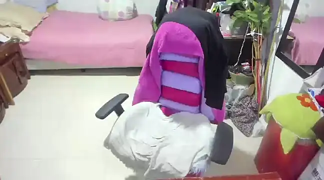 Mrs mommy  online show from 01-10-25, 11:29