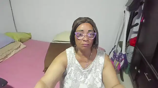 Mrs mommy  online show from 01-13-25, 04:41