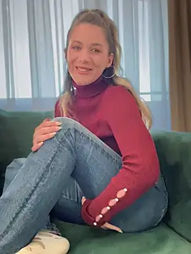 HotXMom online show from 01-11-25, 10:19