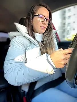 HotXMom online show from 10-20-25, 06:03