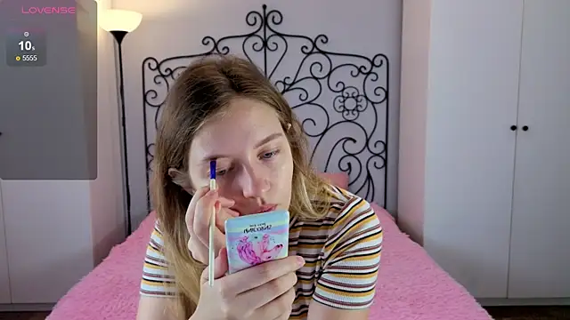 Ksuhesa online show from 10-10-25, 02:10