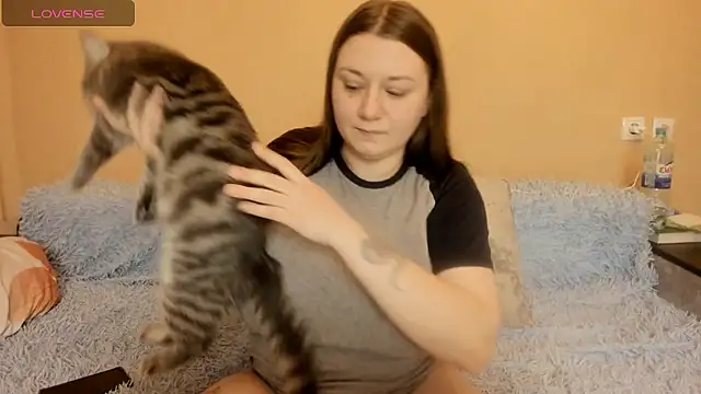 Snapshot of AlisaBacker chatting on 01-07-26, 06:54 AlisaBacker online show from 01-07-26, 06:54