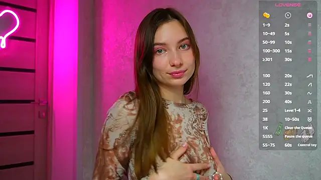 Snapshot of soffy__kisss chatting on 02-03-25, 04:31 soffy  kisss online show from 02-03-25, 04:31