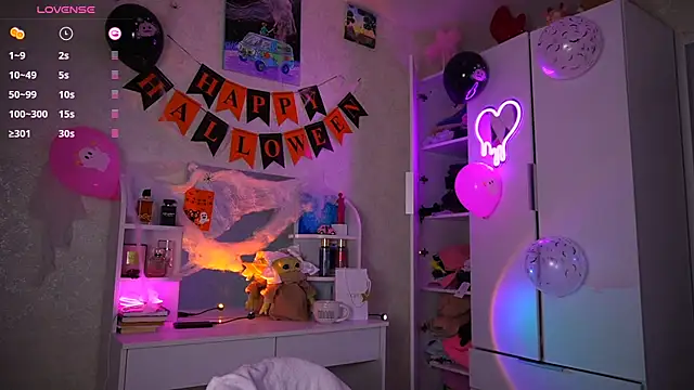 Snapshot of soffy__kisss chatting on 11-02-25, 06:21 soffy  kisss online show from 11-02-25, 06:21