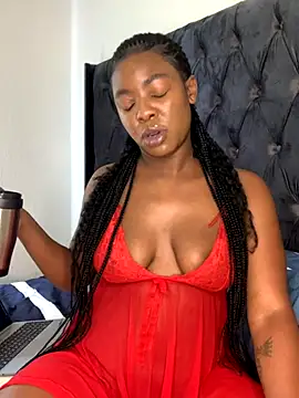 Snapshot of Ass-Queen chatting on 11-06-25, 07:20 Ass-Queen online show from 11-06-25, 07:20