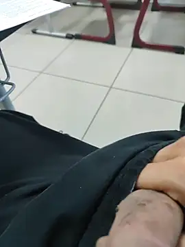 Snapshot of ertance40 chatting on 02-21-26, 07:42 ertance40 online show from 02-21-26, 07:42