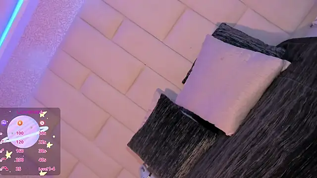 Summer walkerr online show from 01-08-26, 01:02