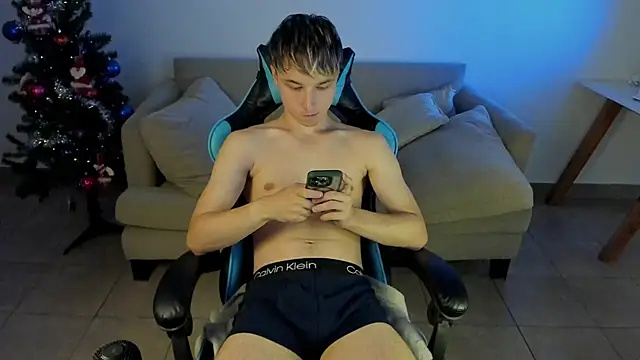 marcusmit online show from 12-19-24, 06:23