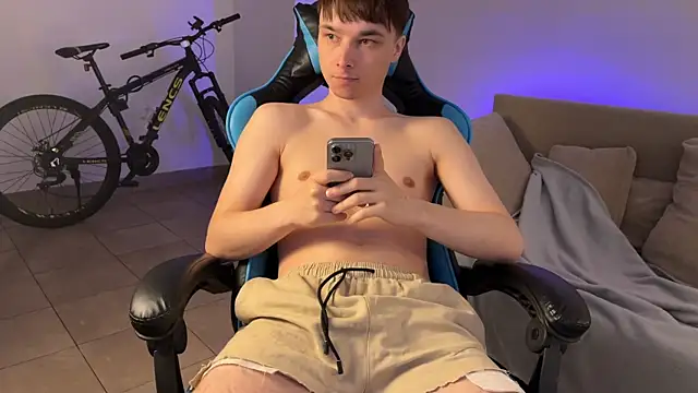 marcusmit online show from 10-12-25, 03:44