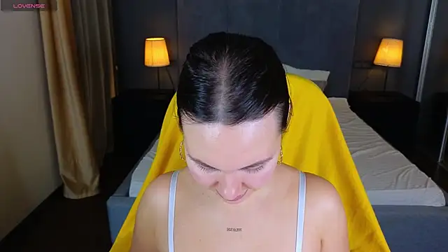 GIGI BENNET online show from 12-27-24, 08:45