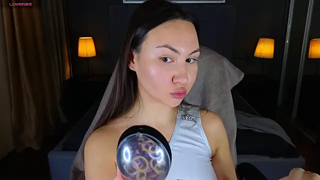 GIGI BENNET online show from 01-06-25, 08:57