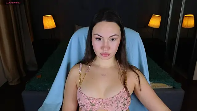 GIGI BENNET online show from 01-20-25, 05:15
