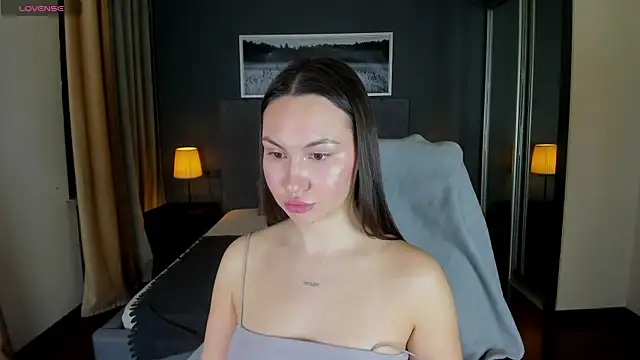 GIGI BENNET online show from 01-25-25, 05:51