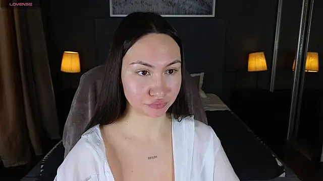 GIGI BENNET online show from 02-18-25, 09:21