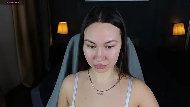 GIGI BENNET online show from 02-20-25, 05:23