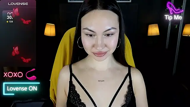 GIGI BENNET online show from 02-24-25, 08:06