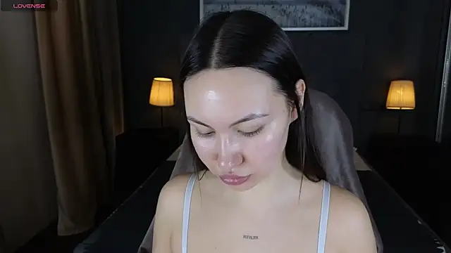 GIGI BENNET online show from 02-26-25, 05:09