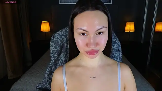GIGI BENNET online show from 02-28-25, 05:15