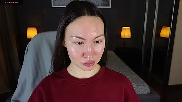 GIGI BENNET online show from 03-21-25, 05:11