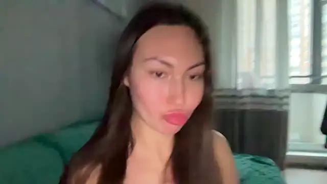 GIGI BENNET online show from 09-16-25, 05:19
