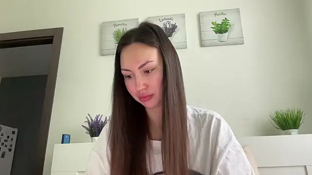 GIGI BENNET online show from 10-02-25, 05:47