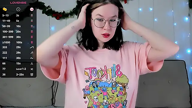 MyNameIsLilith online show from 02-02-26, 07:40