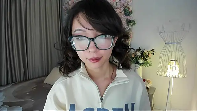 AgnieszkaBanana online show from 11-25-25, 04:12